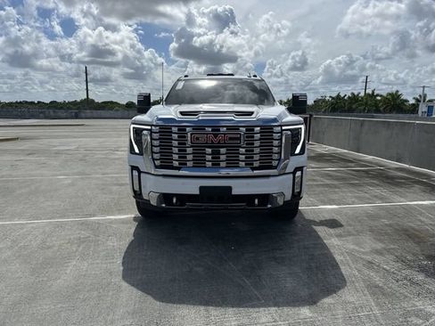 Used 2024 GMC Sierra 3500 Denali w/ Denali Reserve Package AWD/4WD image 18