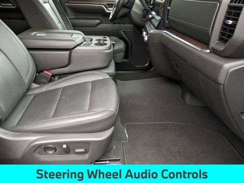 Used 2025 GMC Sierra 1500 SLT image 29