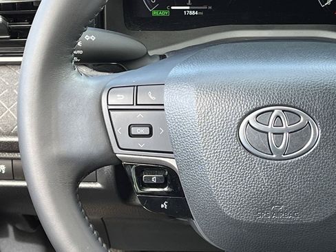 Used 2025 Toyota Camry XLE w/ Premium Package FWD image 12