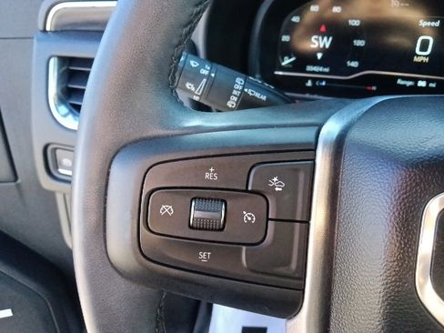 Used 2023 GMC Yukon SLT image 18