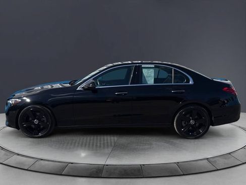 Used 2025 Mercedes-Benz C 300 4MATIC Sedan image 2