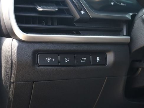 Used 2025 Kia Telluride S FWD image 11