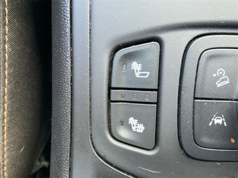 Used 2020 GMC Terrain SLE w/ Driver Convenience Package image 22