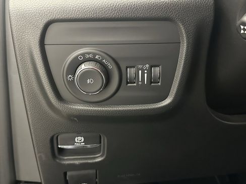 New 2025 Jeep Grand Cherokee Summit w/ Luxury Tech Group V image 27