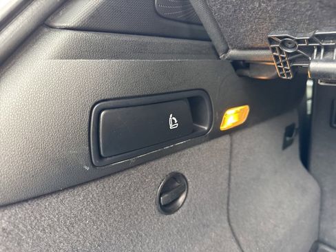 Used 2017 Audi Q5 2.0T Premium Plus w/ Technology Package image 14