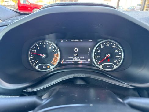 Used 2020 Jeep Renegade Trailhawk w/ Cold Weather Group AWD/4WD image 15