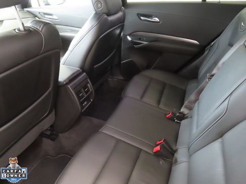 Used 2025 Cadillac XT4 Premium Luxury FWD image 21