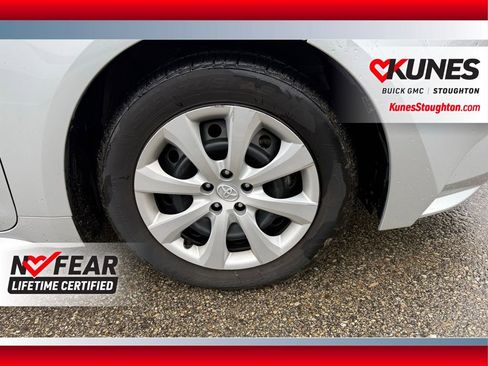 Used 2023 Toyota Corolla LE image 14