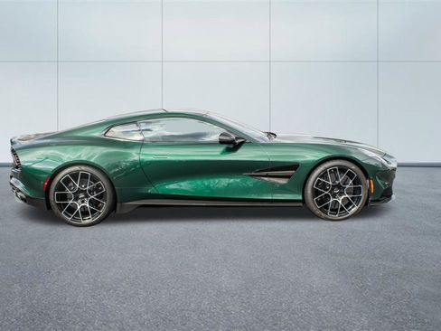 Used 2025 Aston Martin Vanquish RWD image 2