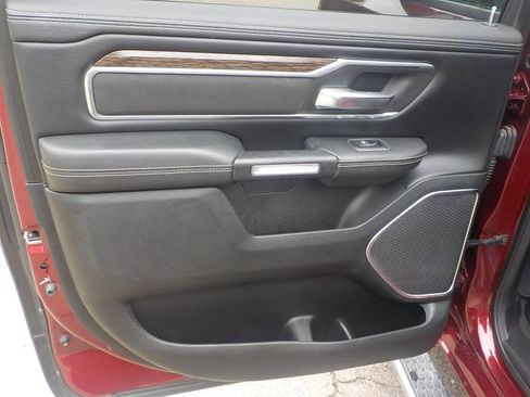 Used 2019 RAM 1500 Laramie image 10