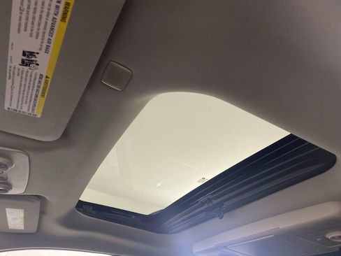 Used 2016 Chevrolet Traverse LT w/ Traveler's Package image 20