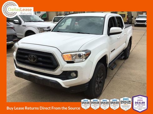 Used 2021 Toyota Tacoma SR5 RWD image 1