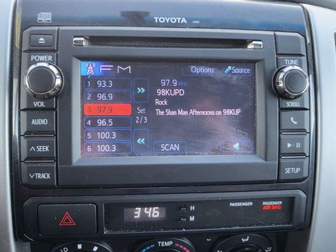 Used 2013 Toyota Tacoma PreRunner w/ SR5 Pkg image 29