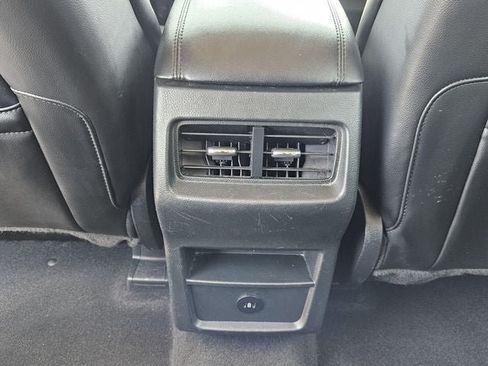 Used 2024 Ford Edge SEL AWD/4WD image 12
