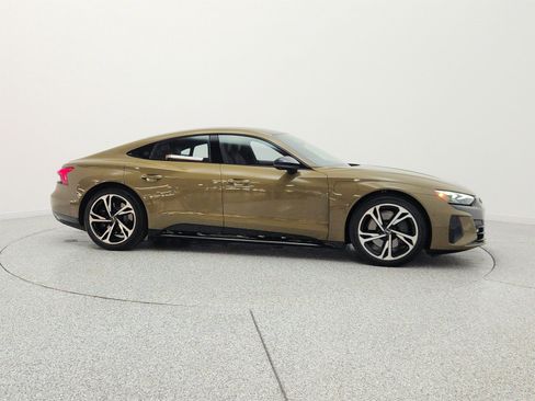 Used 2024 Audi e-tron GT Prestige AWD/4WD image 4