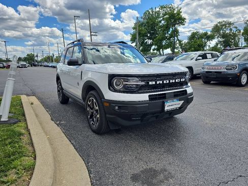 Used 2024 Ford Bronco Sport Outer Banks w/ Tech Package AWD/4WD image 3