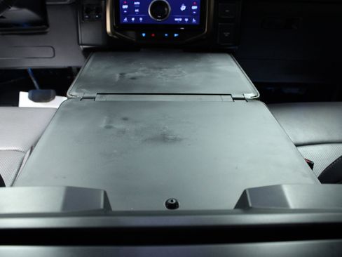 Used 2023 Ford F150 Lightning Lariat w/ Equipment Group 511A High image 20