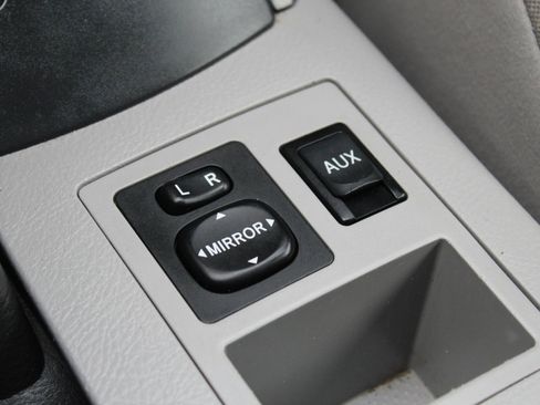 Used 2010 Toyota RAV4 4WD image 30