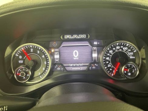 Used 2023 RAM 1500 Laramie AWD/4WD image 11