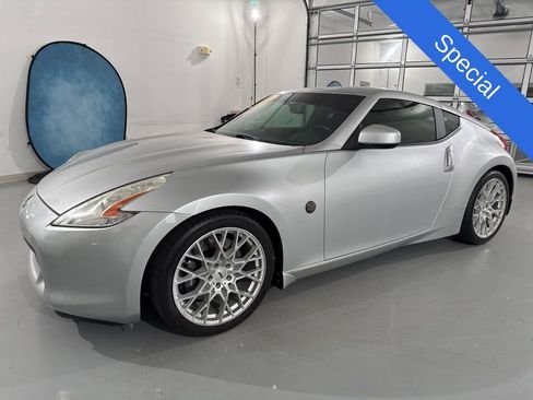 Used 2012 Nissan 370Z Coupe w/ Sport Pkg RWD image 3