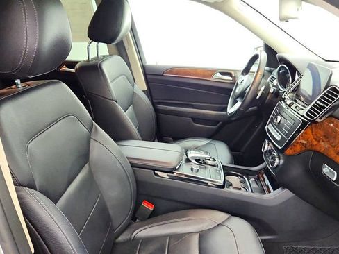 Used 2017 Mercedes-Benz GLS 450 4MATIC image 25