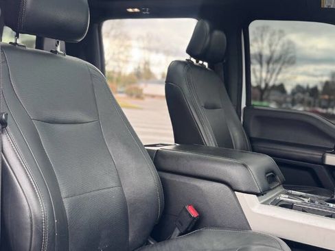 Used 2015 Ford F150 Lariat image 5