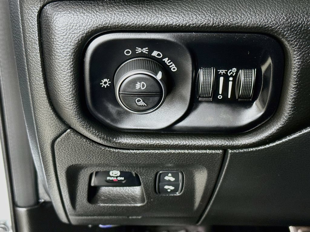 Used 2025 RAM 1500 RHO AWD/4WD image 12