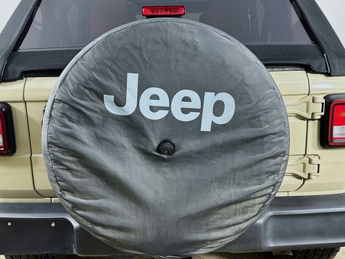 Used 2022 Jeep Wrangler Unlimited Sport image 36