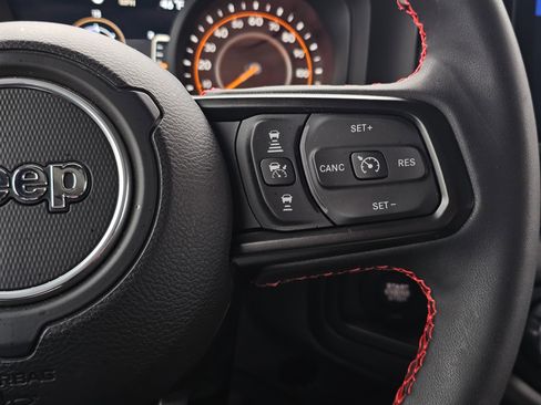 Used 2024 Jeep Wrangler Unlimited Rubicon image 29