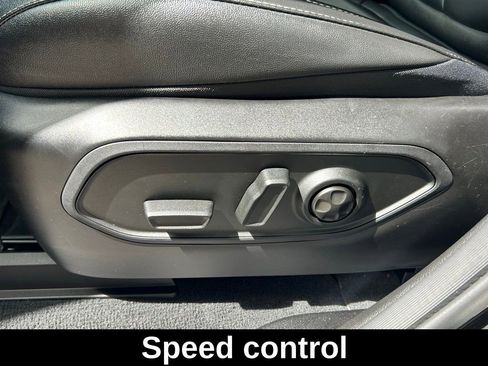 Used 2024 Jeep Grand Cherokee Limited w/ Black Appearance Package image 19