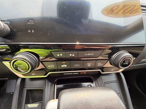Used 2018 Honda CR-V Touring image 16