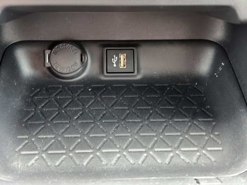 Used 2024 Toyota RAV4 SE AWD/4WD image 31