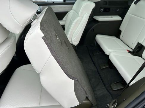 Used 2024 Hyundai Santa Fe Calligraphy image 18