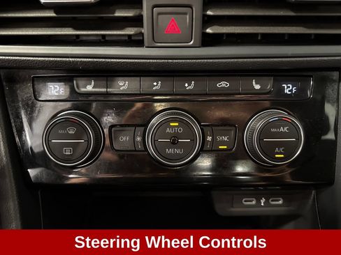 Used 2024 Volkswagen Jetta SE FWD image 15