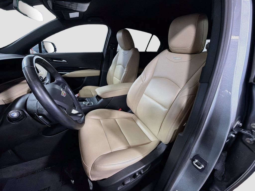 Used 2024 Cadillac XT4 Luxury AWD/4WD image 22