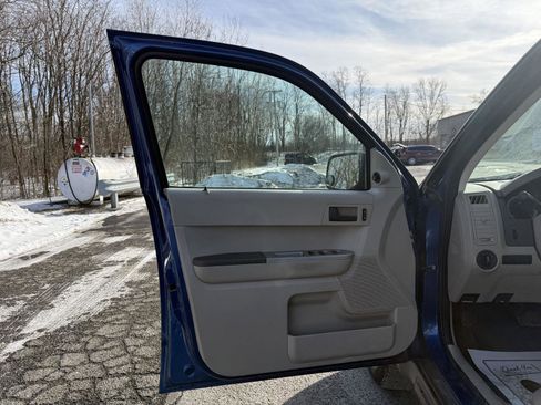 Used 2008 Ford Escape XLT image 11