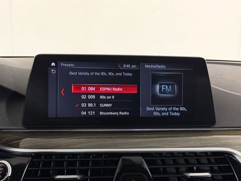 Used 2018 BMW 530i RWD image 23