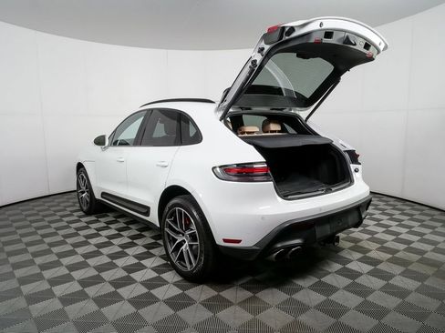 Certified 2022 Porsche Macan S AWD/4WD image 34