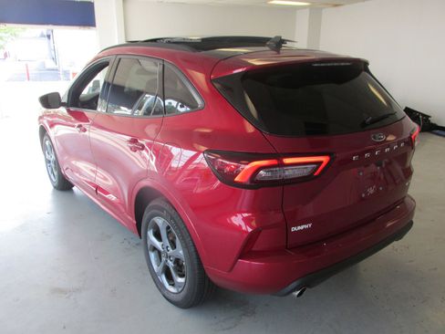 Used 2023 Ford Escape ST-Line image 7