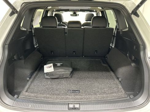Certified 2022 Volkswagen Tiguan SE R-Line AWD/4WD image 22