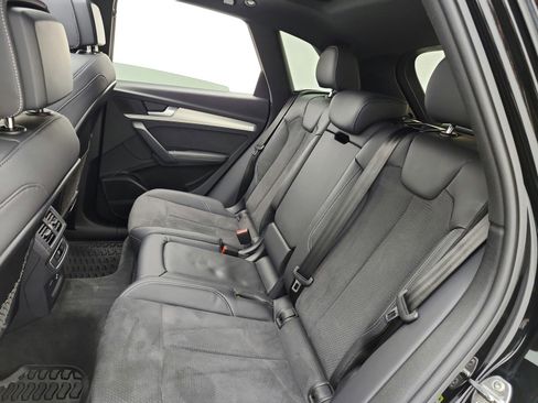 Used 2024 Audi Q5 e Premium Plus w/ Premium Plus Package AWD/4WD image 16