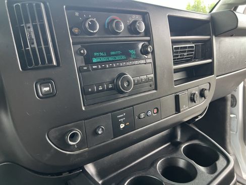 Used 2018 Chevrolet Express 3500 LT w/ LT Preferred Equipment Group RWD image 34