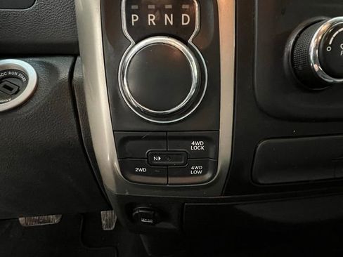 Used 2017 RAM 1500 Classic SLT AWD/4WD image 12