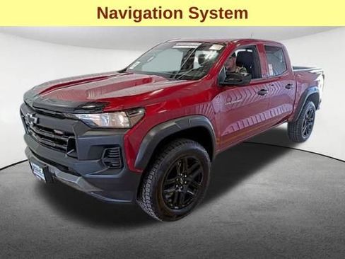 Used 2023 Chevrolet Colorado Trail Boss w/ Advanced Trailering Package AWD/4WD image 4