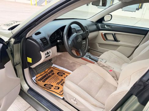 Used 2006 Subaru Outback 2.5i image 9