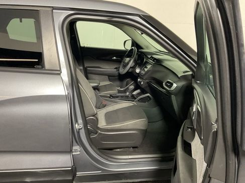 Used 2021 Chevrolet TrailBlazer LS image 34