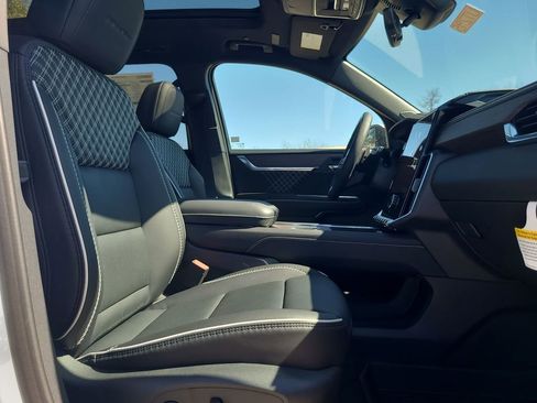 New 2026 GMC Acadia Denali w/ Super Cruise Package image 29