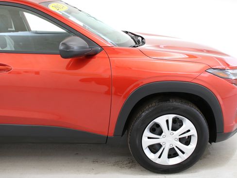 Used 2024 Chevrolet Trax LS image 10