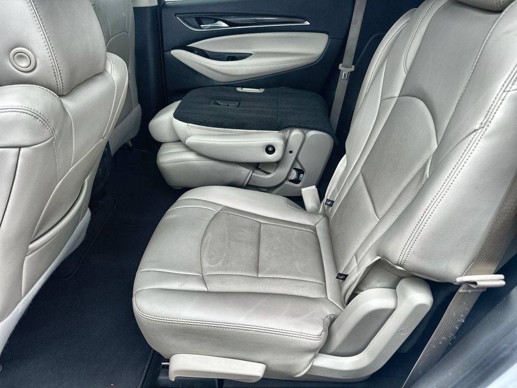 Used 2023 Buick Enclave Essence w/ Experience Buick Package FWD image 16
