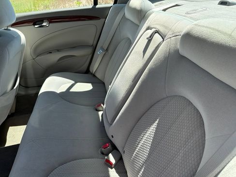 Used 2006 Buick Lucerne CX w/ Driver Confidence Package FWD image 15